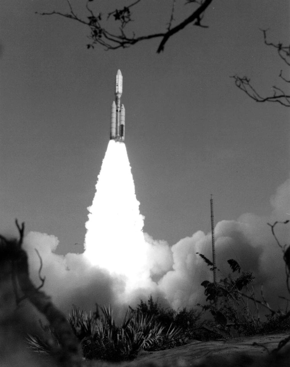 Voyager 1 lifts off on a mission that would carry humanity's message beyond the planets.