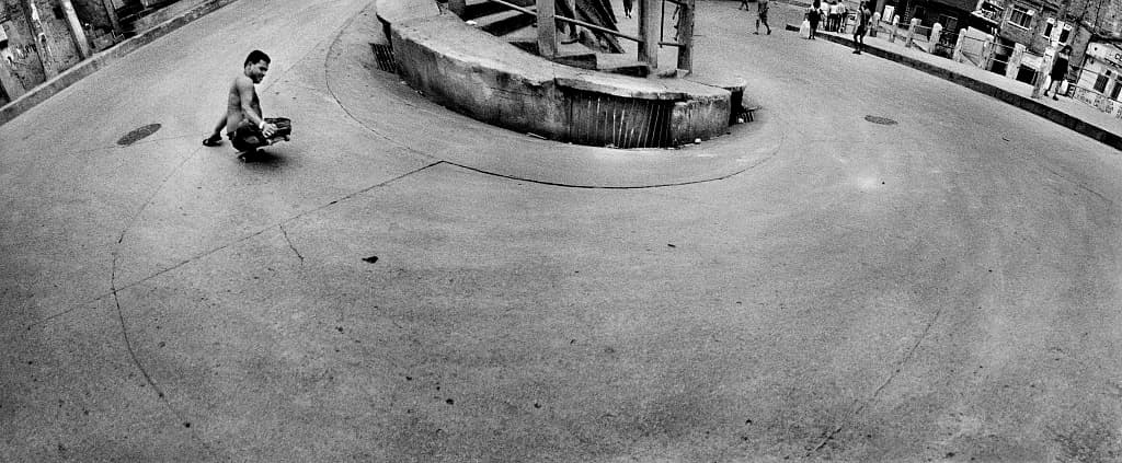 Mike Batista skateboarding in 1999